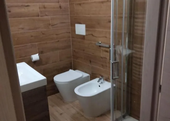 Piazza Nettuno Luxury Palace - By Bolognacentro Luxuryh بيت ضيافة