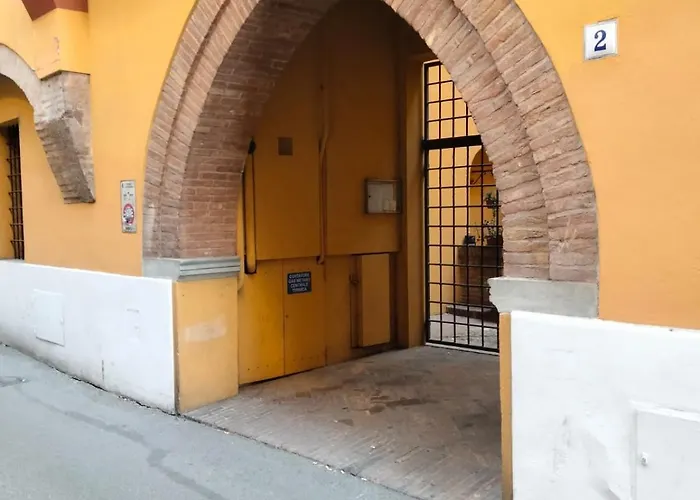 Piazza Nettuno Luxury Palace - By Bolognacentro Luxuryh 게스트하우스 볼로냐